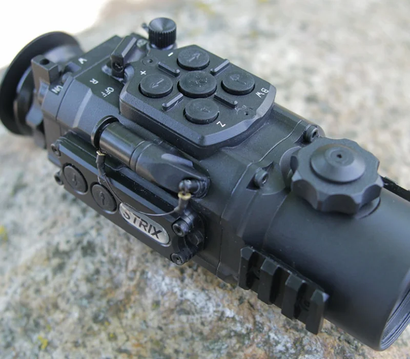 Тепловизионный монокуляр STRIX-3F54