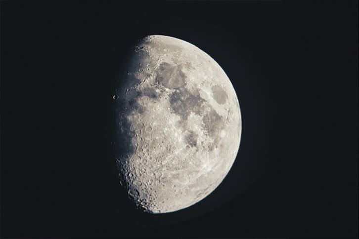 Как наблюдать Луну в телескоп: настройки, время для наблюдений, самые интересные объекты