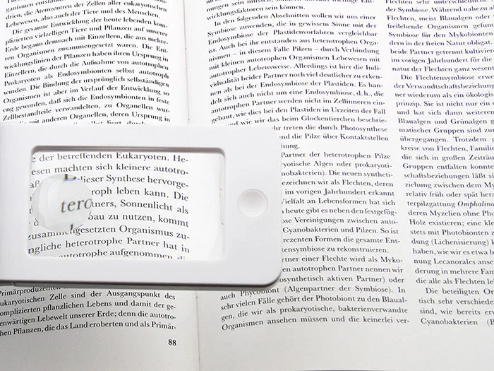 Лупа с подсветкой Veber G188, 2,5x-4x, 75x43 мм, белая