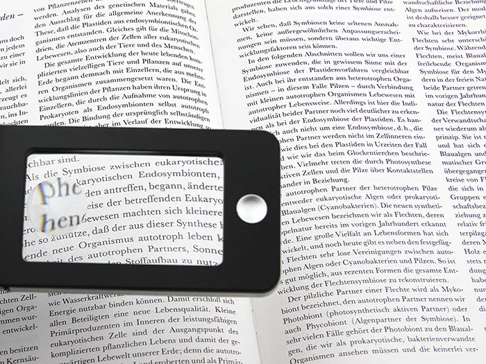 Лупа с подсветкой Veber G188, 2,5x-4x, 75x43 мм, черная